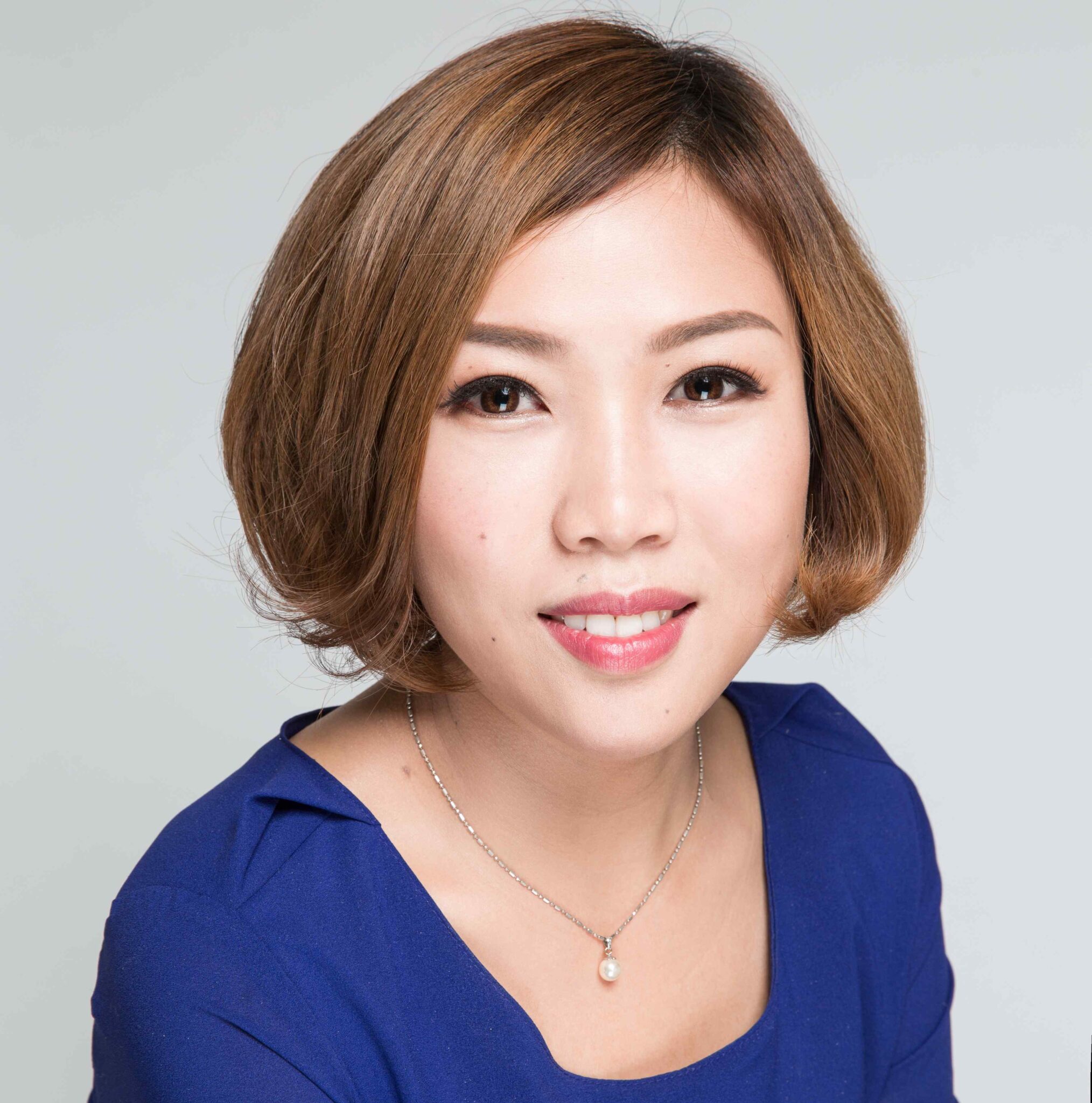 Tina Wu, Director at Smart Renovations | Contact Us ☎ (905) 787-0880